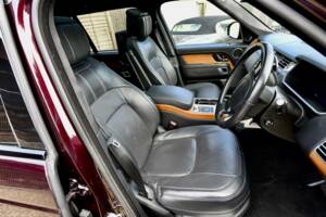 Bild 28/50 von Land Rover Range Rover Autobiography SDV8 (2018)