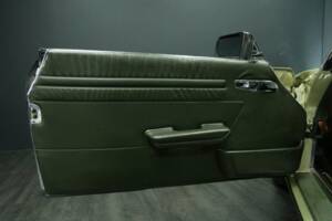 Imagen 9/50 de Mercedes-Benz 380 SL (1984)