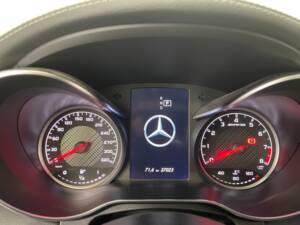 Obraz 18/36 pojazdu Mercedes-Benz C 63 AMG T (2020)