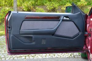 Bild 25/50 von Mercedes-Benz E 200 (1994)