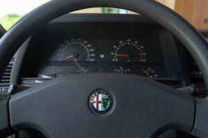 Image 36/50 de Alfa Romeo 164 2.0 (1991)