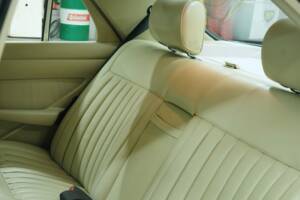 Bild 43/50 von Mercedes-Benz 380 SE (1984)