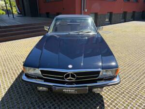 Image 4/38 de Mercedes-Benz 280 SL (1982)