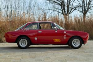 Bild 4/50 von Alfa Romeo 2000 GT Veloce (1973)