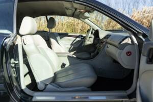Bild 29/50 von Mercedes-Benz CLK 230 Kompressor (2002)