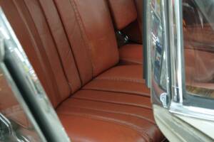 Image 38/50 of Mercedes-Benz 300 SE (1966)
