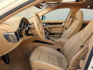 Bild 45/99 von Porsche Panamera Turbo (2009)