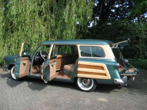Image 8/8 of Ford Custom DeLuxe Country Squire (1954)