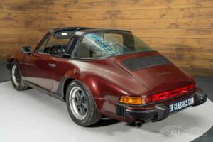 Image 13/19 of Porsche 911 Carrera 3.2 (1984)