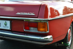 Image 41/50 of Mercedes-Benz 230&#x2F;6 (1973)