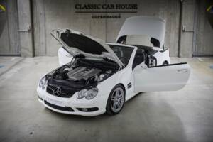 Image 11/99 de Mercedes-Benz SL 55 AMG (2005)