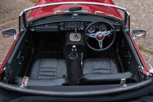 Image 10/25 of MG MGB V8 (1969)