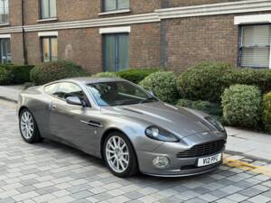 Image 18/49 of Aston Martin V12 Vanquish S (2005)