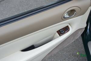 Imagen 28/50 de Jaguar XK8 4.0 (1998)