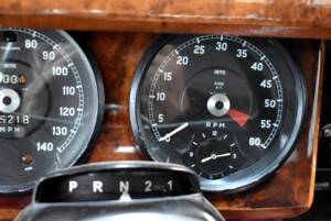 Image 17/39 of Jaguar Mk II 3.8 (1960)