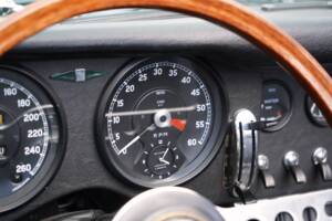 Afbeelding 15/15 van Jaguar E-Type (1968)