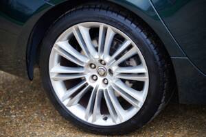 Image 38/50 of Jaguar XJ 5.0 (2010)