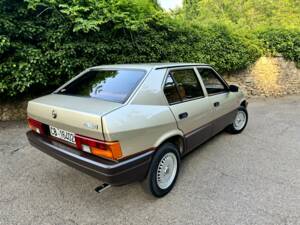 Bild 4/28 von Alfa Romeo 33 - 1.5 (1984)