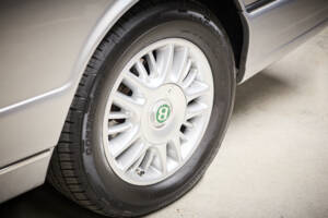 Bild 28/77 von Bentley Azure (2001)