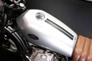 Bild 23/50 von Moto Guzzi V 35 III (1986)