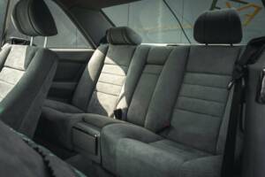 Bild 9/15 von Mercedes-Benz 560 SEC (1990)