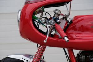 Image 26/44 of Moto Guzzi DUMMY (1972)