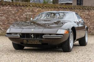 Image 18/50 de Ferrari 365 GTB/4 Daytona (1974)