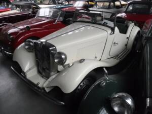 Image 11/12 of MG TD (1955)
