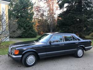 Bild 4/4 von Mercedes-Benz 560 SE (1985)