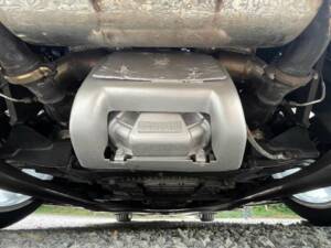 Image 22/28 of Ferrari F 355 Spider (1998)