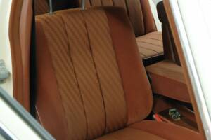 Bild 24/50 von Mercedes-Benz 380 SE (1980)