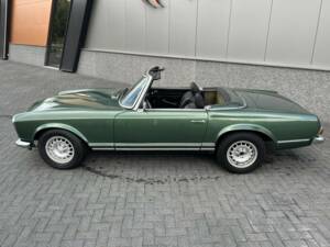 Image 4/50 of Mercedes-Benz 280 SL (1968)