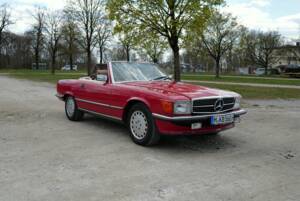 Image 2/27 de Mercedes-Benz 560 SL (1988)