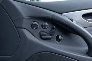 Image 30/41 of Mercedes-Benz SL 350 (2007)