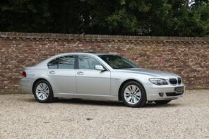 Immagine 50/50 di BMW 750i (2007)