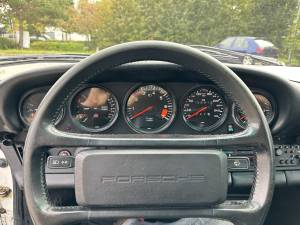 Imagen 9/18 de Porsche 911 Carrera 3.2 (WTL) (1985)