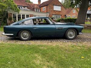 Image 13/30 de Aston Martin DB 4 (1959)