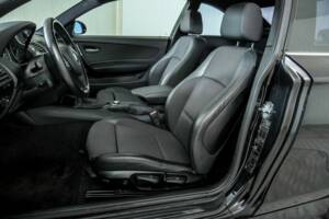 Image 24/50 of BMW 125i (2008)