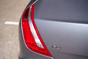 Image 36/50 of Jaguar XJ 5.0 (2012)