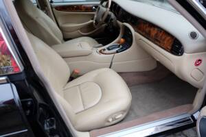 Image 23/60 de Daimler Super V8 (2000)