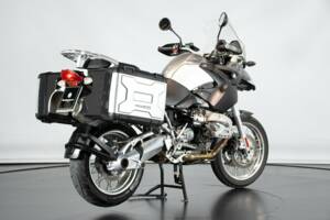Imagen 4/50 de BMW DUMMY (2006)