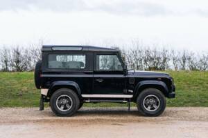 Immagine 5/50 di Land Rover Defender 90 Td5 (2002)
