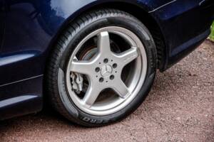 Image 10/41 of Mercedes-Benz SL 55 AMG (2003)