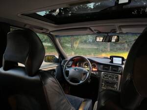 Bild 2/34 von Volvo V70 R AWD (1998)