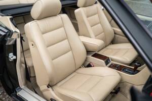 Image 52/83 de Mercedes-Benz E 220 (1996)