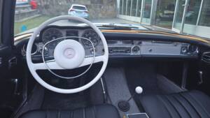 Image 7/26 de Mercedes-Benz 280 SL (1970)