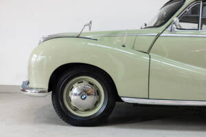 Bild 27/50 von BMW 502 - 3,2 Liter (1955)