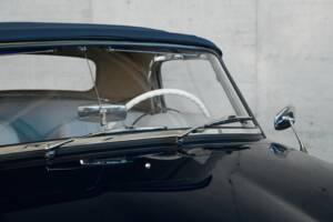Image 41/50 de Mercedes-Benz 190 SL (1957)