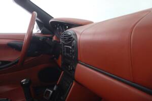 Image 21/30 of Porsche Boxster (1999)