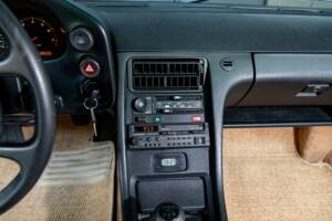 Immagine 14/22 di Porsche 928 S4 Clubsport (1988)